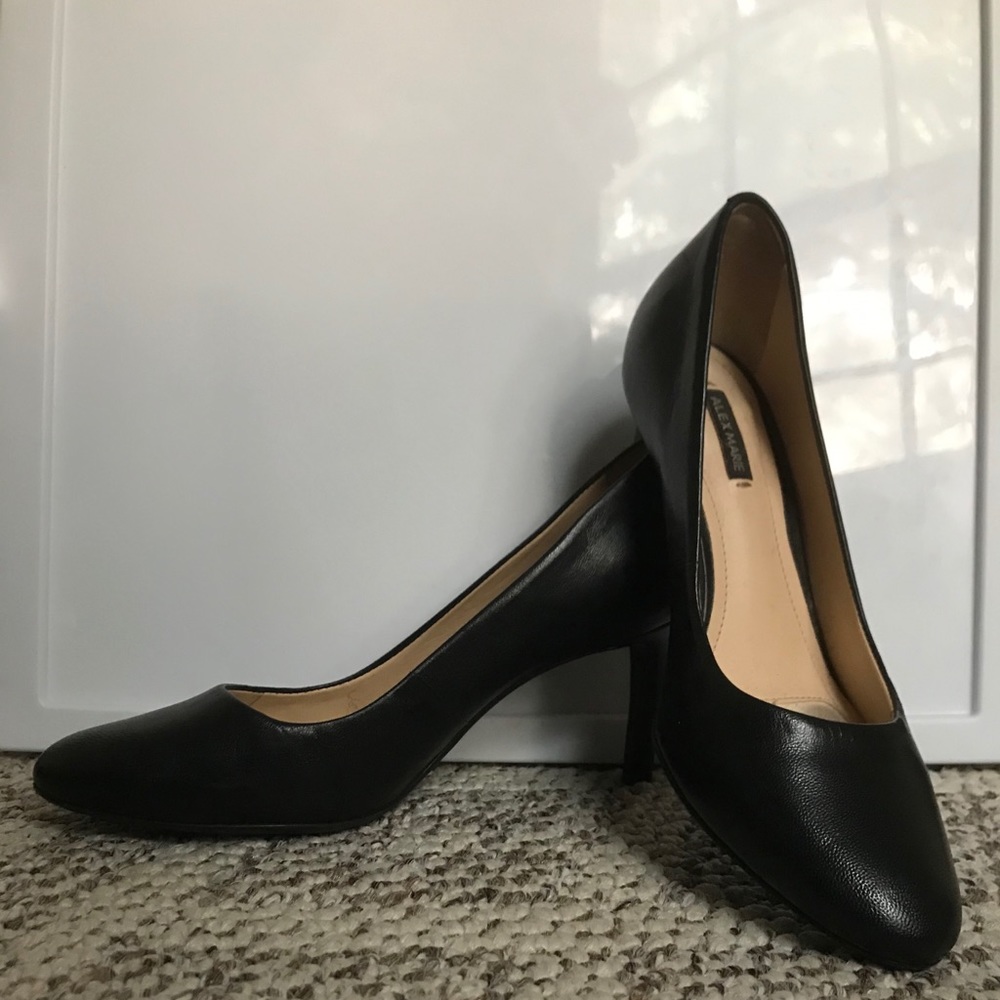 BLACK HEELS 2 1/2 inch